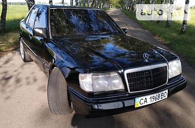 Седан Mercedes-Benz E-Class 1994 в Переяславе