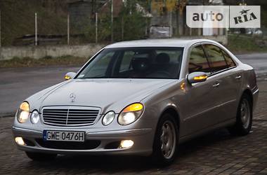 Седан Mercedes-Benz E-Class 2004 в Межгорье