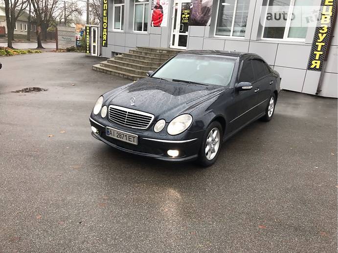 Седан Mercedes-Benz E-Class 2002 в Чернігові