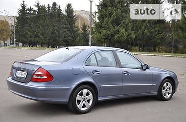 Седан Mercedes-Benz E-Class 2003 в Ровно