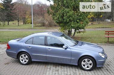 Седан Mercedes-Benz E-Class 2003 в Ровно