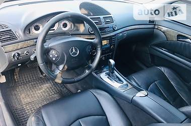 Седан Mercedes-Benz E-Class 2003 в Львове