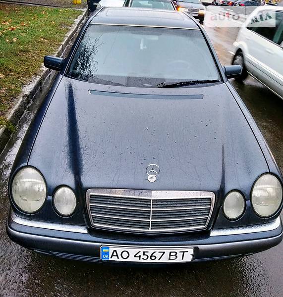 Седан Mercedes-Benz E-Class 1997 в Ужгороді