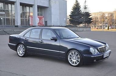 Седан Mercedes-Benz E-Class 2001 в Ровно