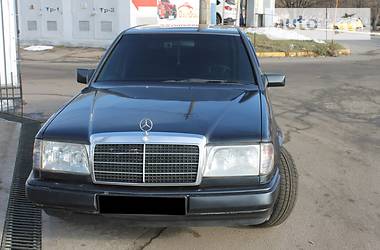 Седан Mercedes-Benz E-Class 1986 в Миколаєві