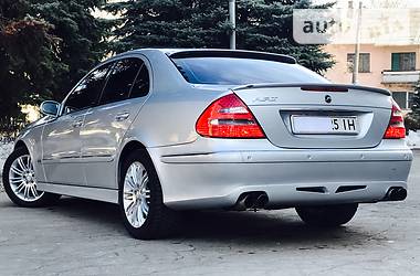 Седан Mercedes-Benz E-Class 2007 в Днепре