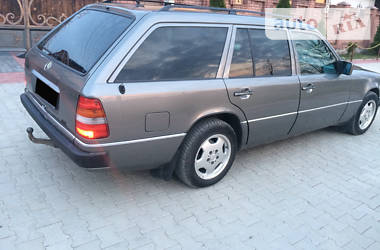 Універсал Mercedes-Benz E-Class 1994 в 