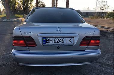 Седан Mercedes-Benz E-Class 2002 в 