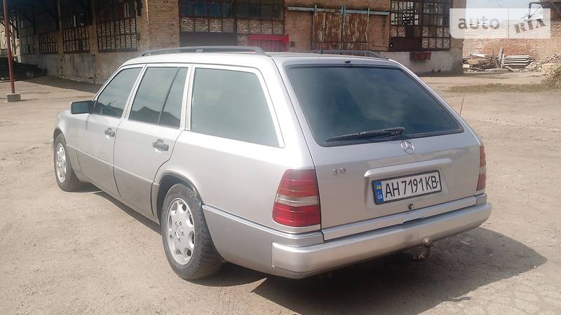 Універсал Mercedes-Benz E-Class 1994 в Кропивницькому