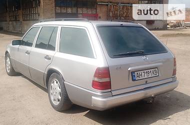 Універсал Mercedes-Benz E-Class 1994 в 