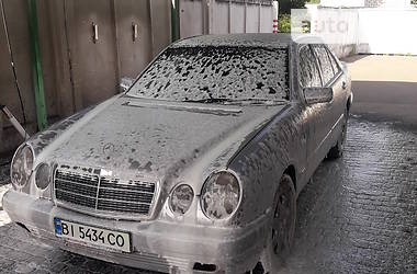 Седан Mercedes-Benz E-Class 1997 в 