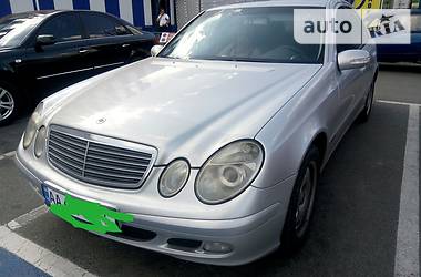 Седан Mercedes-Benz E-Class 2003 в Киеве