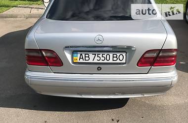 Седан Mercedes-Benz E-Class 1999 в Виннице