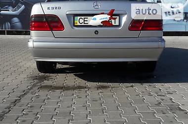 Седан Mercedes-Benz E-Class 2000 в 