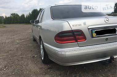 Седан Mercedes-Benz E-Class 2001 в 