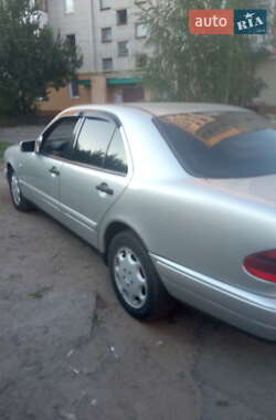 Седан Mercedes-Benz E-Class 1998 в 