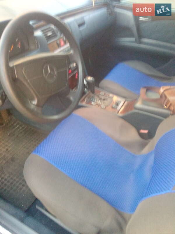 Седан Mercedes-Benz E-Class 1998 в Черкассах