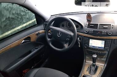 Седан Mercedes-Benz E-Class 2006 в Виноградове