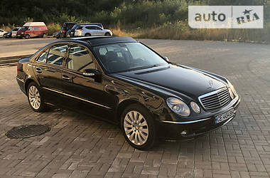 Седан Mercedes-Benz E-Class 2005 в Черновцах