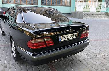 Седан Mercedes-Benz E-Class 2001 в Могилев-Подольске