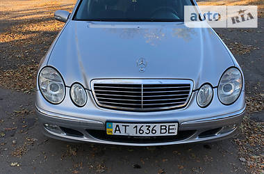 Седан Mercedes-Benz E-Class 2002 в Калуше