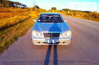 Седан Mercedes-Benz E-Class 1999 в Хмельницком