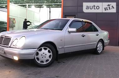 Седан Mercedes-Benz E-Class 1997 в Одессе