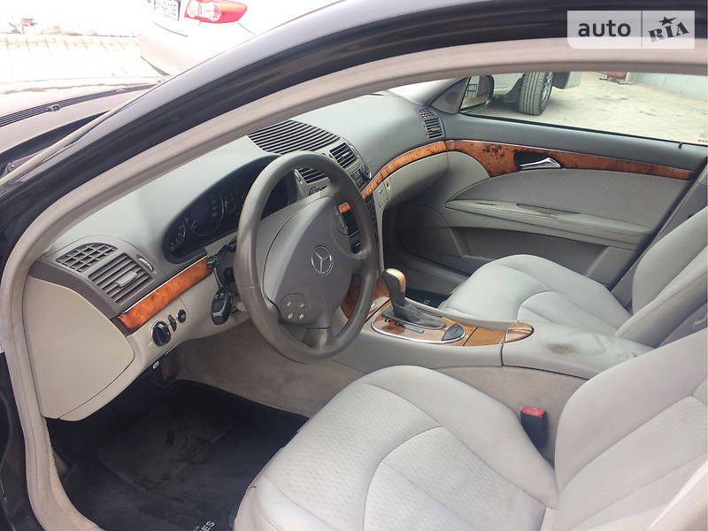 Седан Mercedes-Benz E-Class 2003 в Кам'янець-Подільському