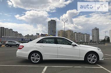 Седан Mercedes-Benz E-Class 2012 в Киеве