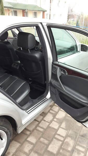 Седан Mercedes-Benz E-Class 2002 в Івано-Франківську