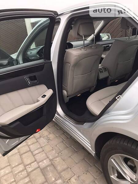 Седан Mercedes-Benz E-Class 2009 в Киеве