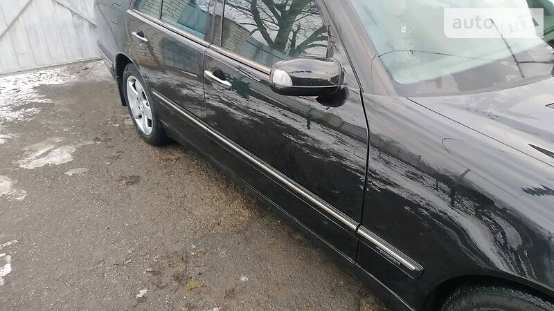 Седан Mercedes-Benz E-Class 2001 в Вінниці