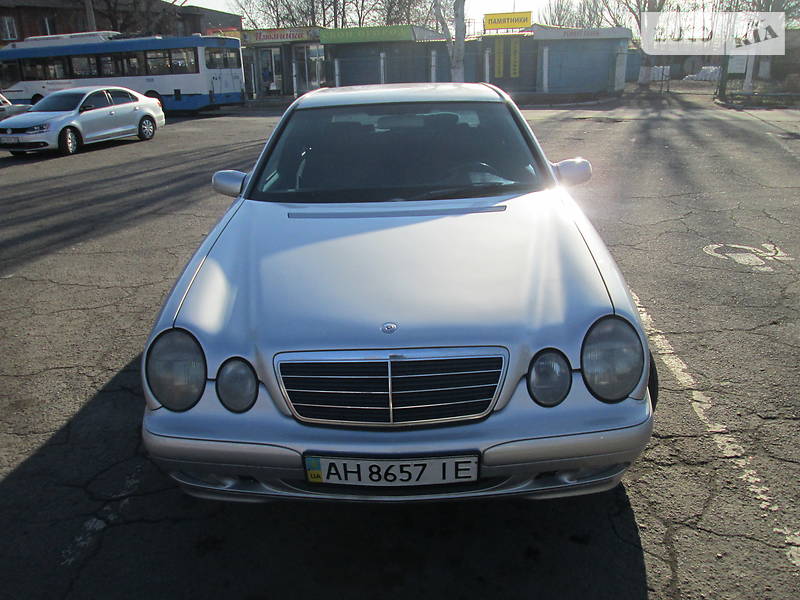 Седан Mercedes-Benz E-Class 1999 в Мариуполе