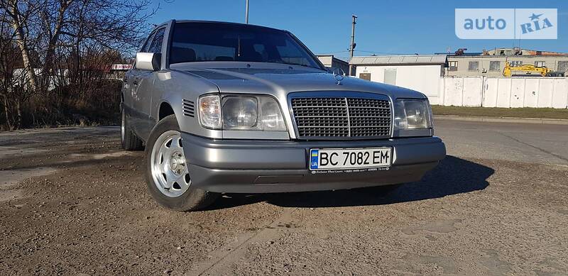 Седан Mercedes-Benz E-Class 1994 в 