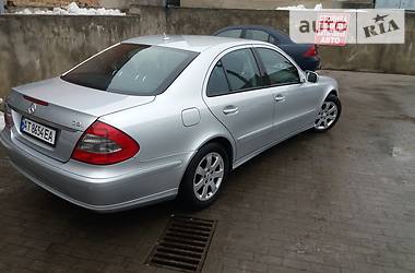 Седан Mercedes-Benz E-Class 2007 в Чернівцях