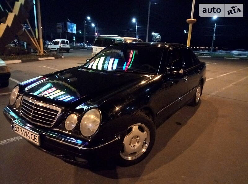 Седан Mercedes-Benz E-Class 2000 в Хмельницком