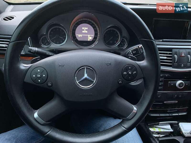 Седан Mercedes-Benz E-Class 2009 в Дрогобичі фото 25 Седан Mercedes-Benz E-Class 2009 в Дрогобичі