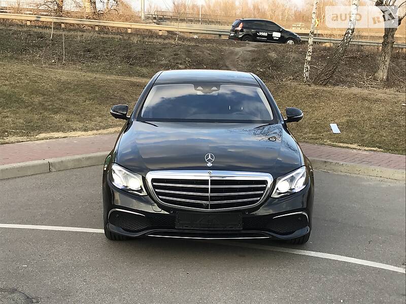 Седан Mercedes-Benz E-Class 2018 в Києві