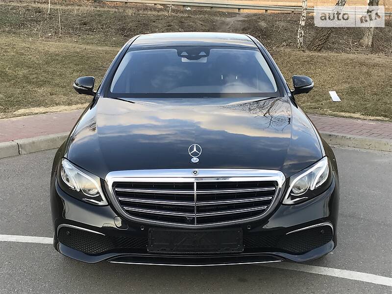 Седан Mercedes-Benz E-Class 2018 в Києві