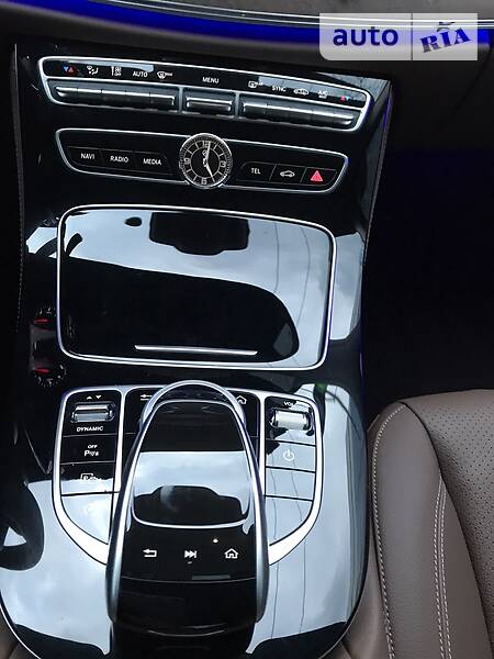 Седан Mercedes-Benz E-Class 2018 в Києві