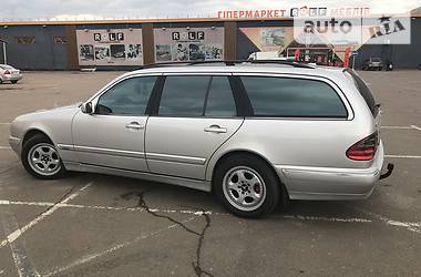 Універсал Mercedes-Benz E-Class 2001 в 