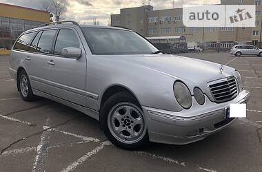 Універсал Mercedes-Benz E-Class 2001 в 