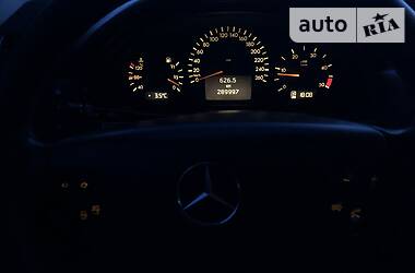 Універсал Mercedes-Benz E-Class 2001 в 