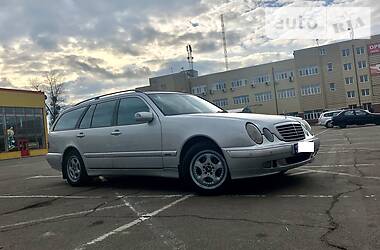 Універсал Mercedes-Benz E-Class 2001 в 