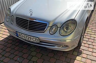 Седан Mercedes-Benz E-Class 2002 в 