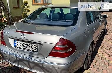 Седан Mercedes-Benz E-Class 2002 в 
