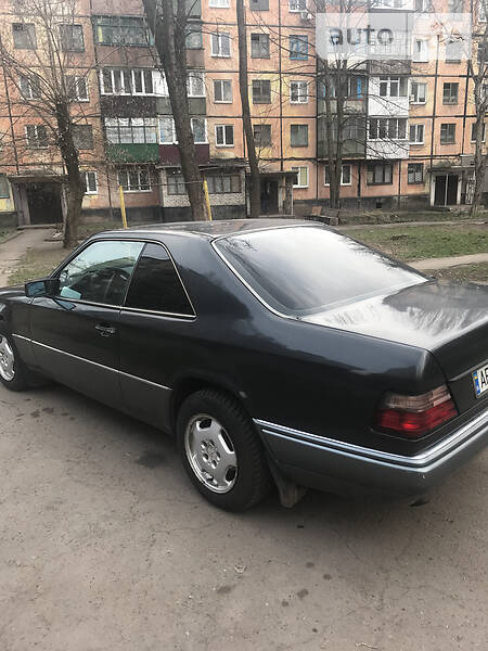 Купе Mercedes-Benz E-Class 1995 в Кривому Розі