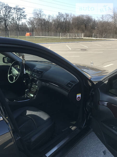 Седан Mercedes-Benz E-Class 2006 в Запоріжжі
