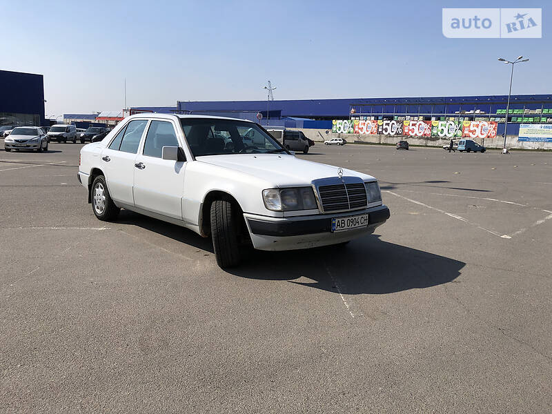 Седан Mercedes-Benz E-Class 1991 в Вінниці