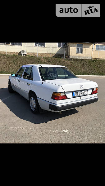 Седан Mercedes-Benz E-Class 1991 в Вінниці